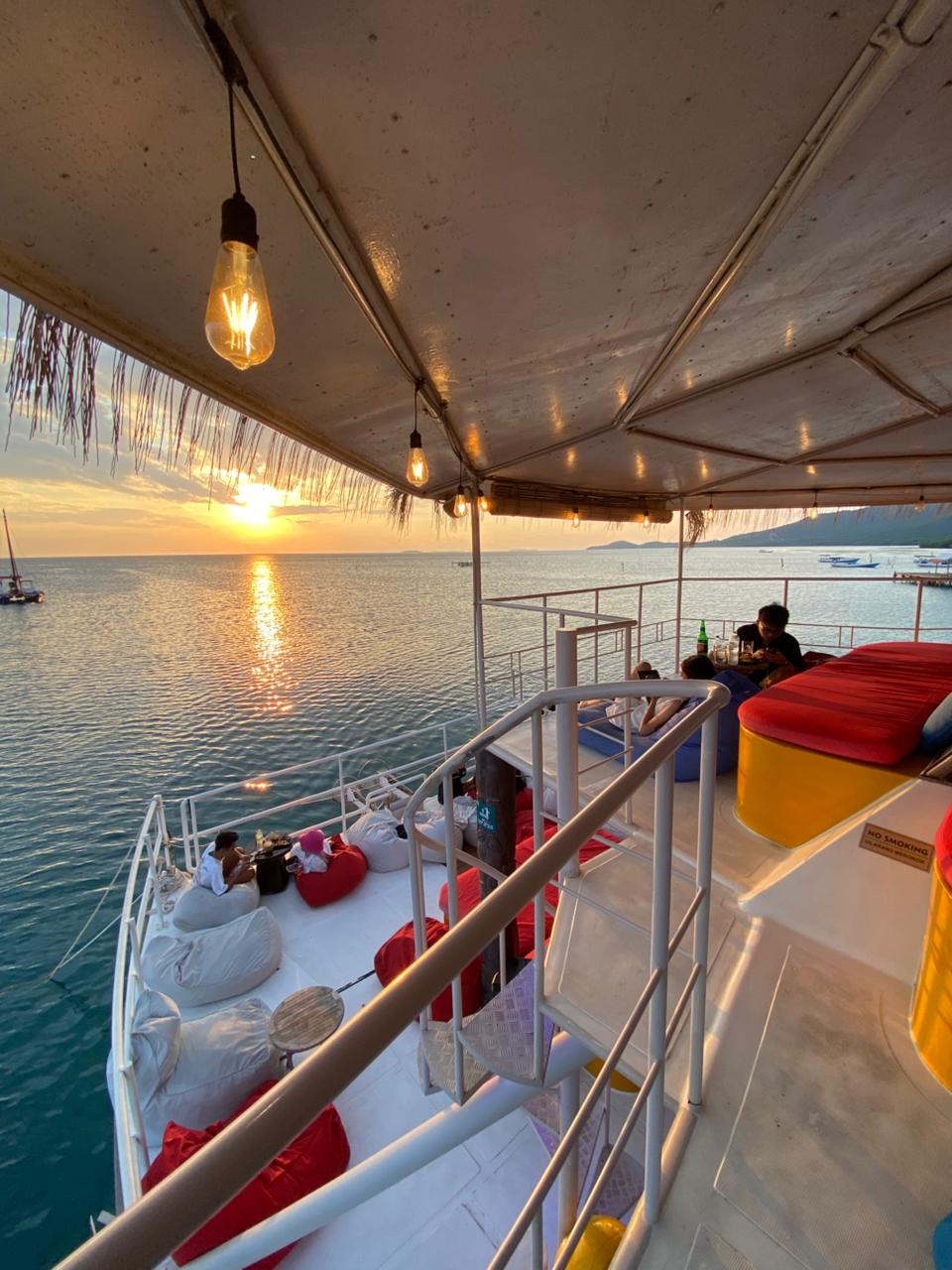 Watching the Sunset from Ben's Cafe