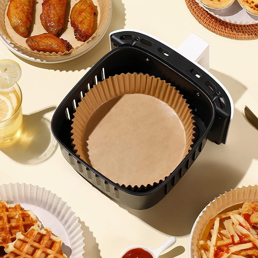 100Pcs Air Fryer Paper Liners Round Disposable Baking Paper Sheets with Fluted Edges for Air Fryer Basket Cooking Baking Frying Use image 6