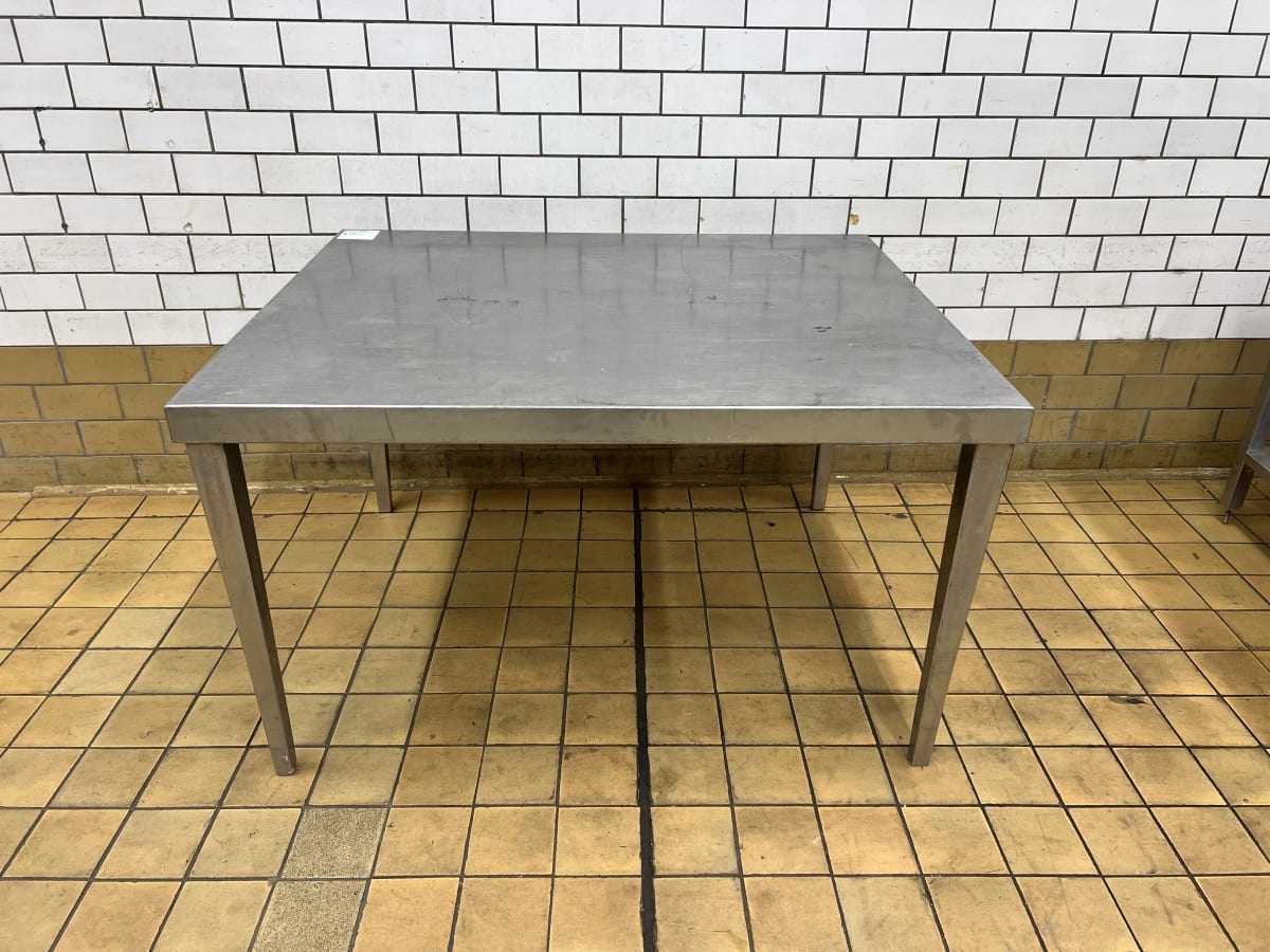 Table en acier inoxydable