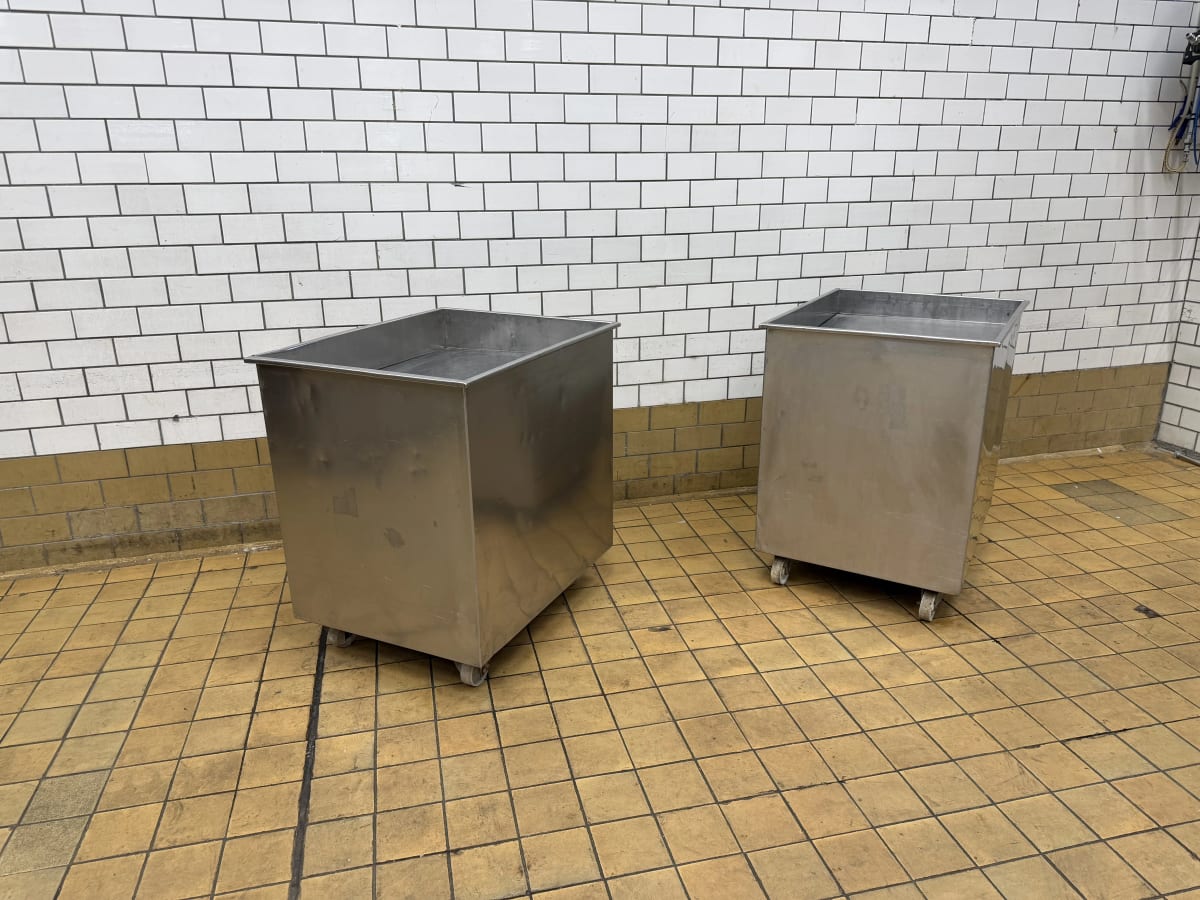 LEVEL TROLLEYS