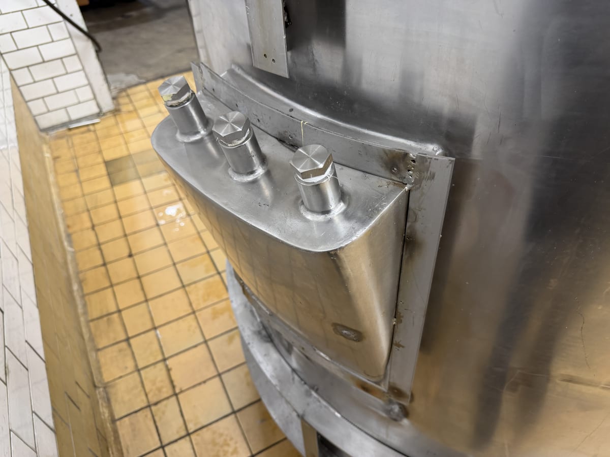 STAINLESS STEEL TANK