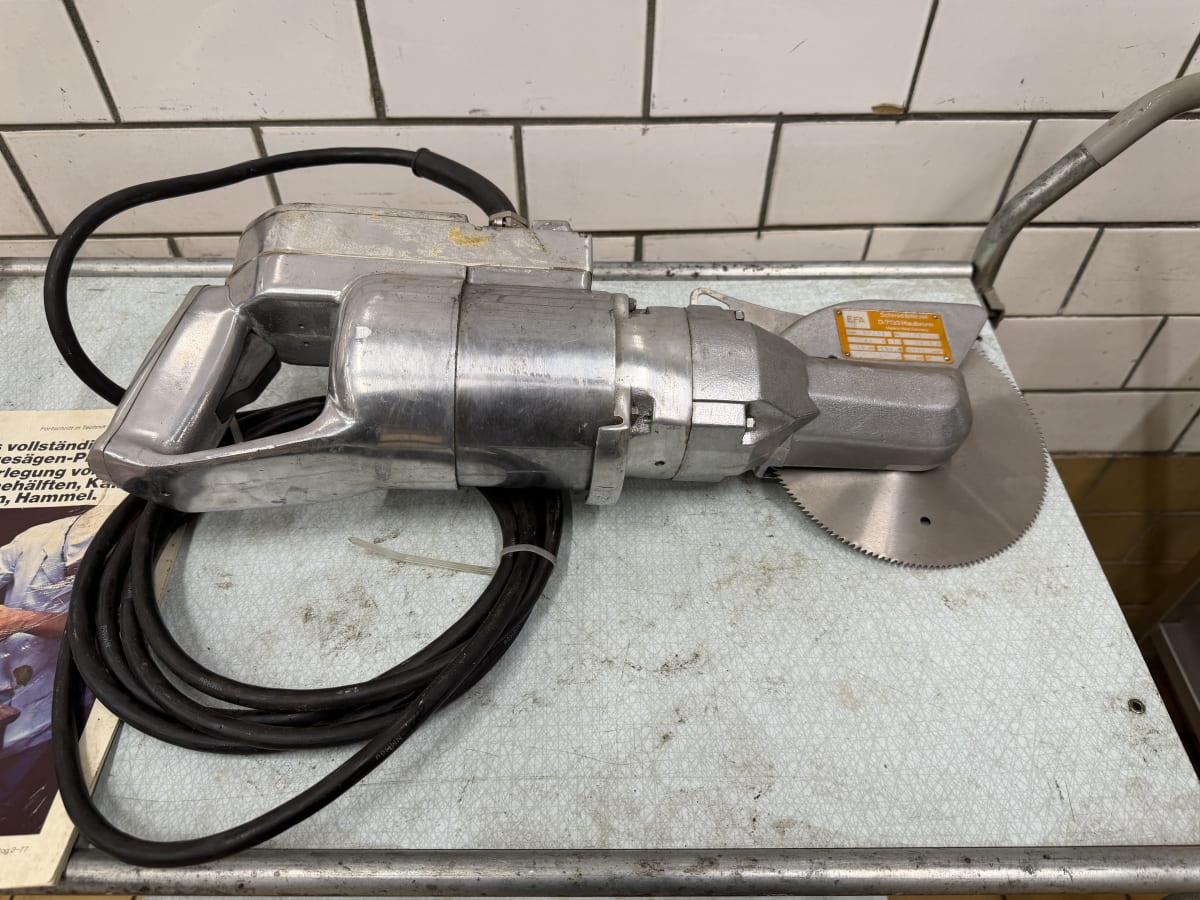 EFA 52 SAW