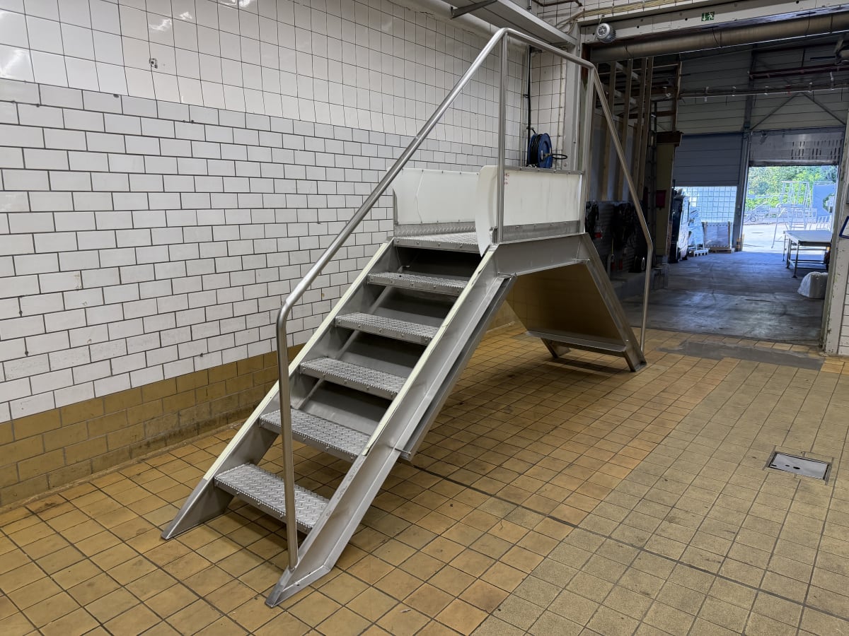 PLATFORM