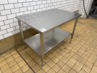 STAINLESS STEEL TABLE