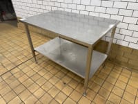 STAINLESS STEEL TABLE