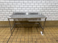 STAINLESS STEEL TABLE