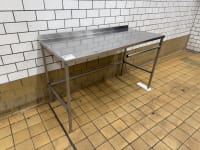 STAINLESS STEEL TABLE