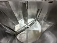 1000 LIT MIXING TANK.