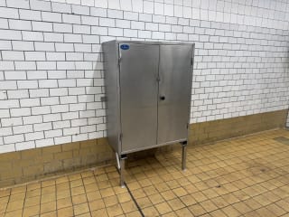 STAINLESS STEEL LOCKER