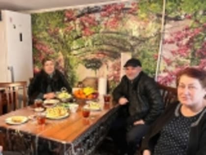 Соцслужбы в Новолакском районе посещают семьи участников СВО