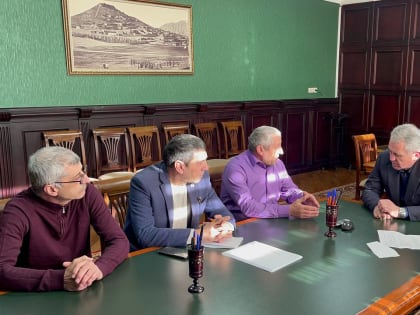 Семье участника СВО обратившейся на прямую линию Главы Дагестана, оказана помощь