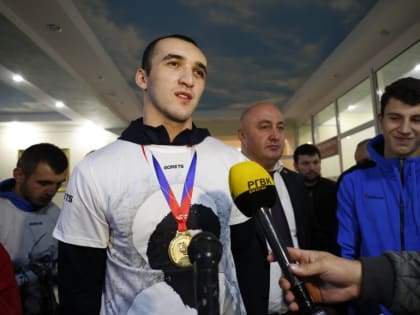 Муслим Гаджимагомедов получит 5 млн рублей и автомобиль за победу на чемпионате мира