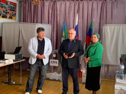 Депутат НС РД Висампаша Ханалиев проконтролировал ход голосования на муниципальных выборах в Хасавюрте