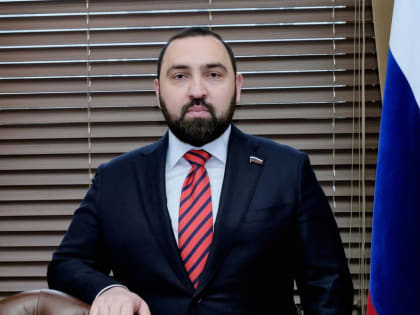 Депутат Хамзаев отметил роль законодателей в ответственное время