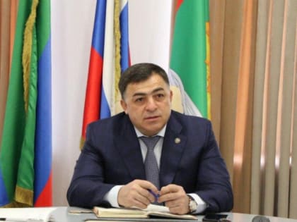 Вопросы незаконного строительства объектов, соблюдение законодательства в сфере градостроительства и другие темы обсудил глава Магарамкентского района на совещании