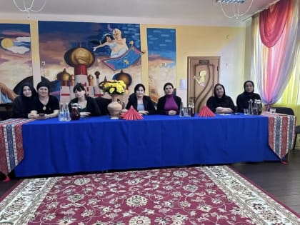 Детский сад «Сказка» Новолакского района показал для приглашенных гостей спектакль по сказке «Золушка» на родном языке