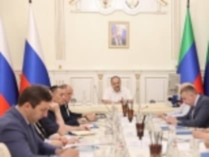 Сергей Меликов провел оперативное совещание по ситуации в Буйнакске