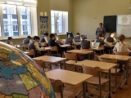 Более 100 земских учителей отправились работать в сельские школы