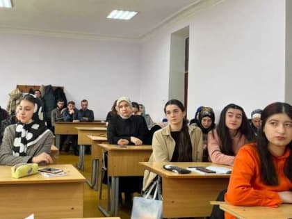 Студентам ДГУ рассказали о профилактике простудных заболеваний