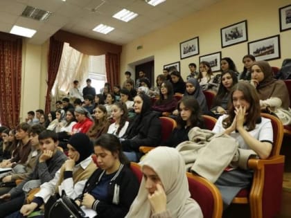 Открытый диалог со студентами экономического факультета ДГУ