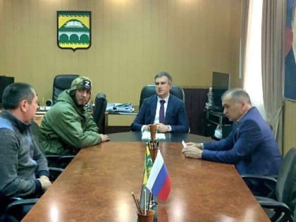 В администрации Сулейман-Стальского района состоялась встреча с мобилизованным из села Нютюг