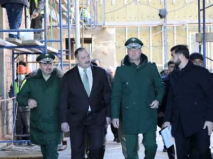 Тимур Иванов проверил ход строительных объектов в Дагестане