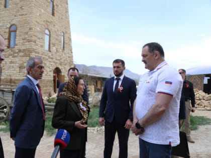 Строящийся туркомплекс «Мугинское подворье» в Акушинском районе осмотрел Сергей Меликов