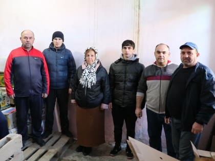 ЛСШ №2 передала на склад волонтерского штаба 70 ящиков гуманитарной помощи