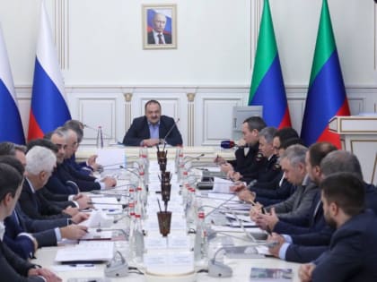 Сергей Меликов провёл совещание по вопросам повышения безопасности на дорогах Дагестана