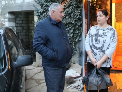 По поручению Алима Темирбулатова матери ребенка-инвалида, обратившейся к Главе РД, куплены лекарства и будет куплена инвалидная коляска