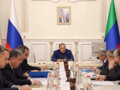 Сергей Меликов провел совещание по планированию республиканского бюджета на три года