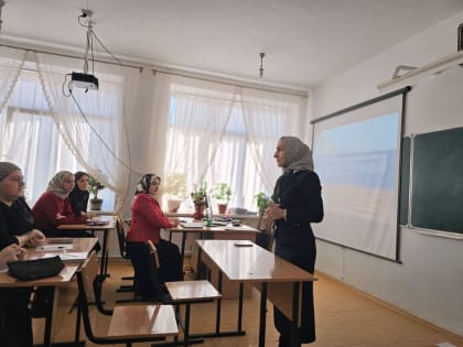Мастер-класс для педагогов «Патриотическое воспитание» провели в Калининаульской СОШ Казбековского района