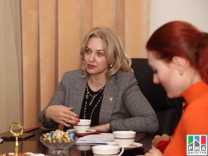Глава Минкультуры Дагестана провела встречу с организаторами проекта «Театральная Россия»