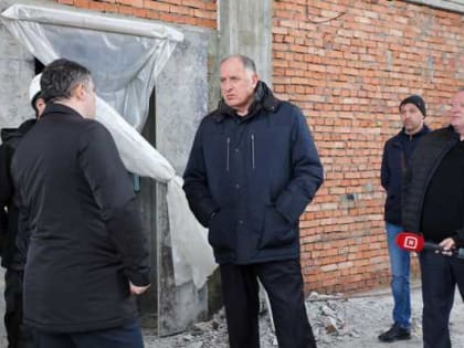 Абдулмуслим Абдулмуслимов проверил ход строительства школы в Каспийске
