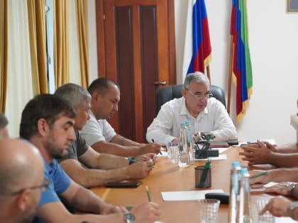 Министр сельского хозяйства провел прием граждан в Кизлярском районе