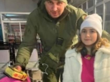 Ирада из Дербента передала воину СВО из Гумбета Ильясу Магомедову письмо и подарки