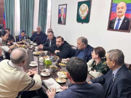 Султан Хамзаев провел встречу с избирателями в Ногайском районе