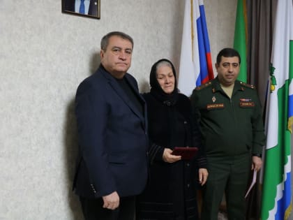 Мавсум Рагимов вручил ордена Мужества родным погибших военнослужащих в ходе СВО
