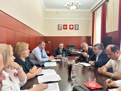 В Правительстве Дагестана прошло совещание по вопросам медобеспечения участников СВО