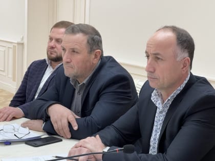 В стенах Ленинской администрации прошло обсуждение плана работы социального блока района на 2023 г.