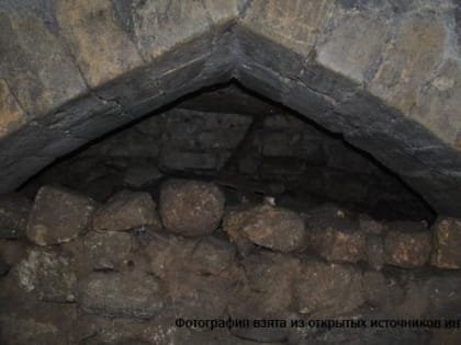 В Дербенте под жилыми домами обнаружены остатки древнего сооружения