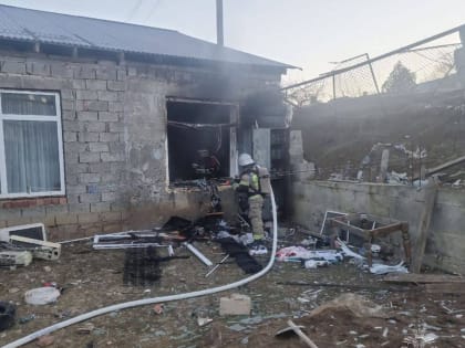 Юсуп Умавов посетил тазият семьи, погибшей при врыве газа