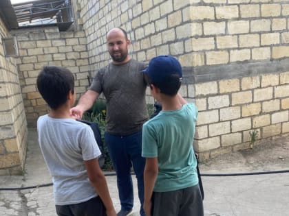 В Дагестанских Огнях дети получили школьные наборы в рамках акции «Единой России»
