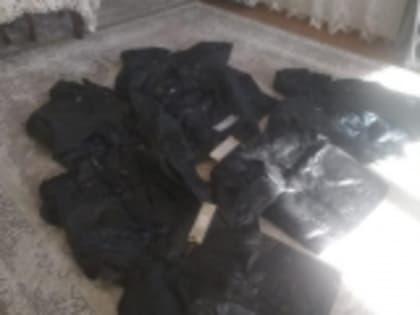 Нуждающиеся в Новолакском районе получили куртки и пальто от предпринимателей