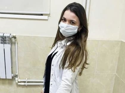 О своей студенческой жизни рассказала выпускница МКОУ «Новочуртахская СОШ №2» Ахмедова Джамиля