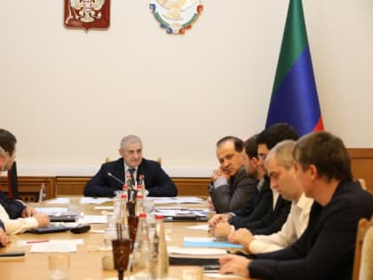 Вопросы снижения цен на топливо в Дагестане обсудили под руководством Александра Новака