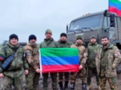 Воин СВО из Гумбета Шамиль Газимагомедов получил нагрудный знак «Участнику боевых действий» и поблагодарил за гуманитарную помощь