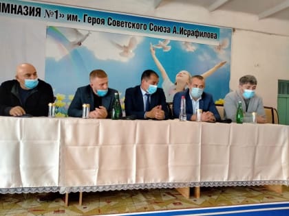 Наби Алиева с рабочим визитом побывал в поселке Белиджи