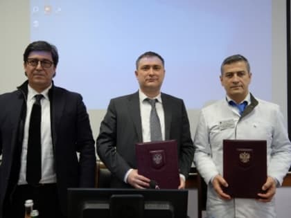 В рамках Года семьи, в ГКБ Махачкалы, прошла церемония подписания соглашения о взаимодействии с Минтруда РД