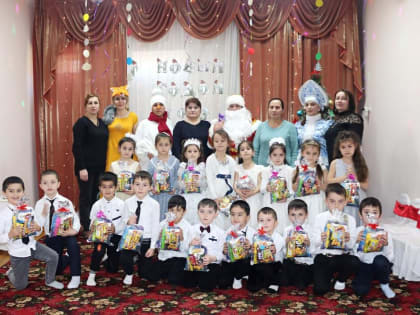 Нариман Асваров поздравил дошкольников Хивского района с Новым годом